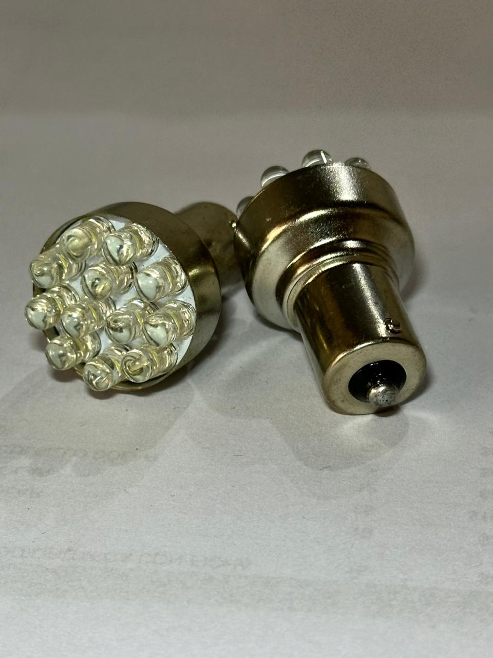 UN POLO LED COMÚN FLOR
