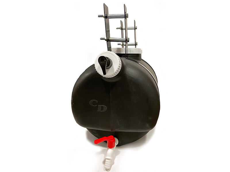 Imagen ilustrativa de Tanque de Agua Negro para Camion Rotomoldeado 24Lts + Jabonera + Canilla Ø1/2 + Sujecion con Sunchos Antioxidante con Bujes zincados, Tornillos, Arandelas y Tuercas.