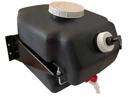 Imagen ilustrativa de Tanque de Agua Negro Rotomoldeado para Camion 20Lts + Jabonera + Canilla Ø1/2 + Sujecion Antioxidante con Varilla zincada y Tuercas Autofrenantes.