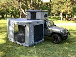 Imagen ilustrativa de Toldo Lateral p/Vehiculos tipo abanico, con parantes de aluminio regulables, estructura de aluminio de Ø22 y 25 mm, espesor 1,2 mmTela Oxford 420 D, recubierta, Medida: 2,70 x 2,00 x 2,00 Mts.